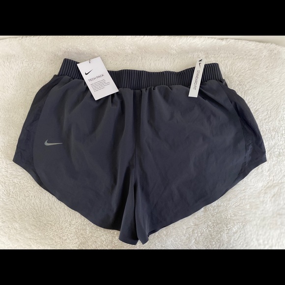 Nike women’s shorts - Picture 2 of 2